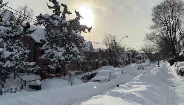 Toronto: Auch hier rekordverdächtige Schneemassen