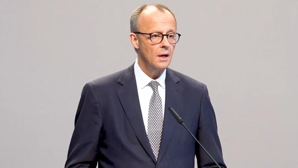 Zufriedenheit mit der Bundesregierung: Mässige Sommerbilanz für Merz