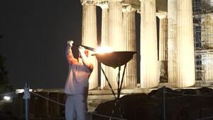 Olympisches Feuer erreicht Akropolis