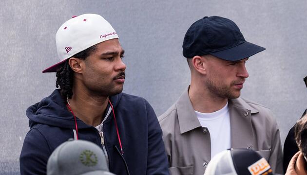 Serge Gnabry (l.) und Kumpel Joshua Kimmich waren zuletzt Gast bei den BMW Open in München.
