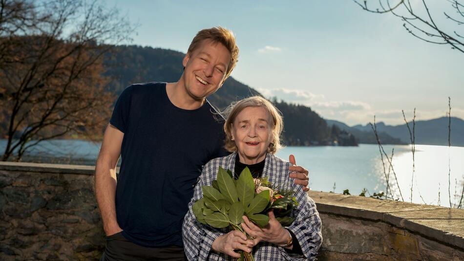 Schauspieler Max Müller mit Mutter Mathilde