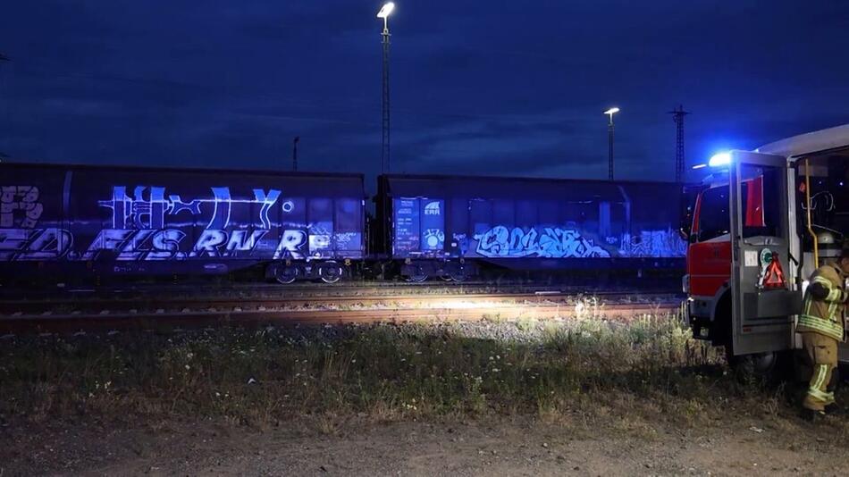 Aschaffenburg: Spannungsüberschlag - 16-Jähriger schwebt in Lebensgefahr