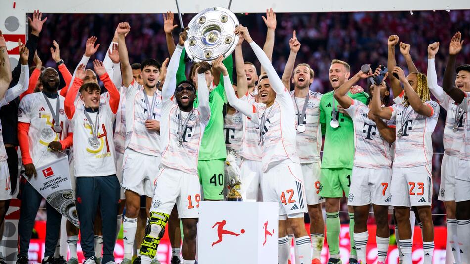 Der FC Bayern feiert die deutsche Meisterschaft