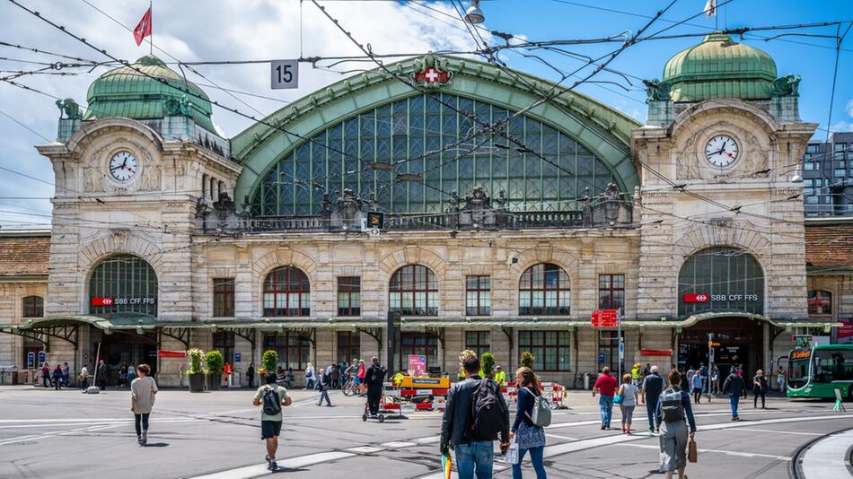 Basel lässt sich wunderbar per Zug erreichen.