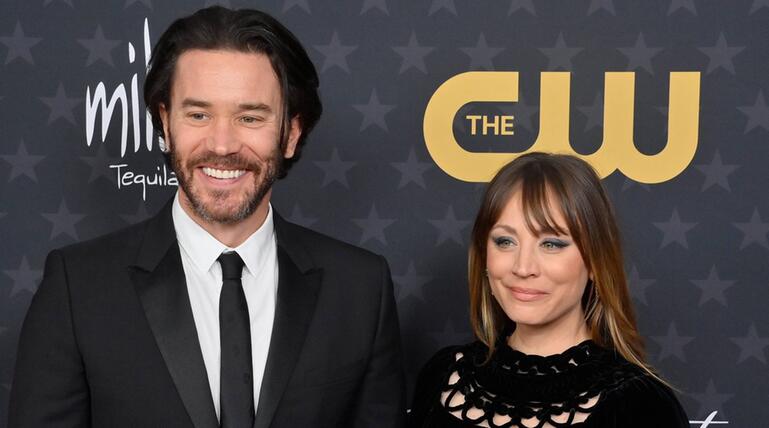 Tom Pelphrey und Kaley Cuoco sind seit 2022 ein Paar.