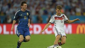 Thomas Müller und Lionel Messi