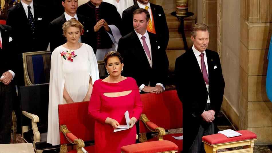 Erbgrossherzog Henri (r.), hier neben Ehefrau Maria Teresa, übergibt kommende Woche den Thron an ...