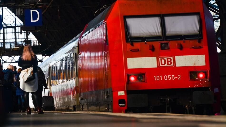 Im ersten Halbjahr 2024 hat die Deutsche Bahn rund 1,2 Milliarden Fahrgäste transportiert.