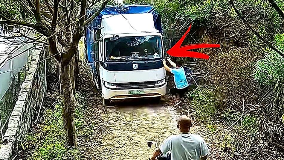 Lkw-Fahrer will Kabel aus dem Weg räumen – Lastwagen rollt los