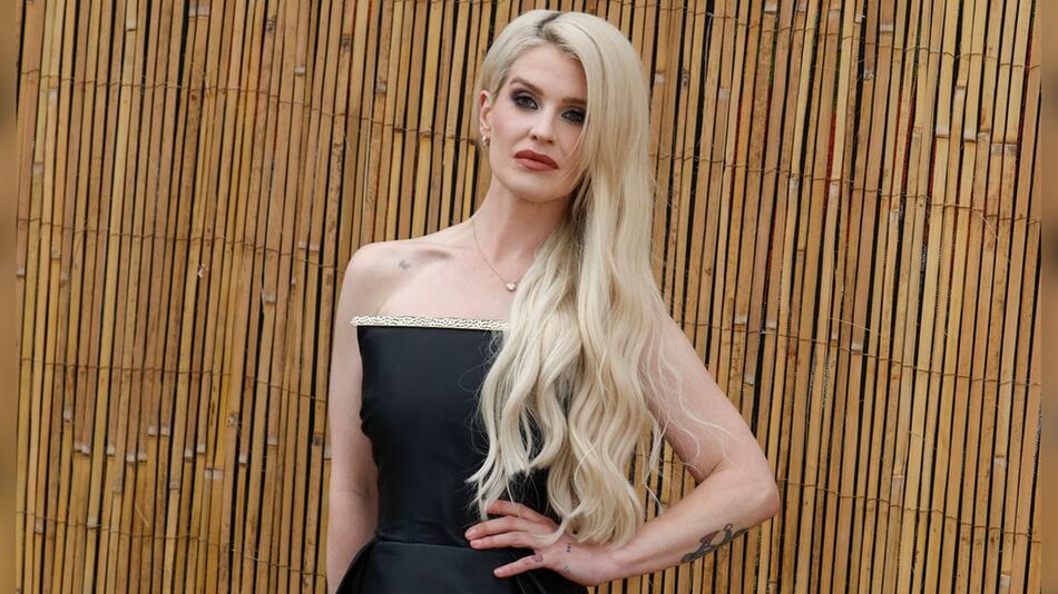 Kelly Osbourne musste sich von ihrem Vater verabschieden.