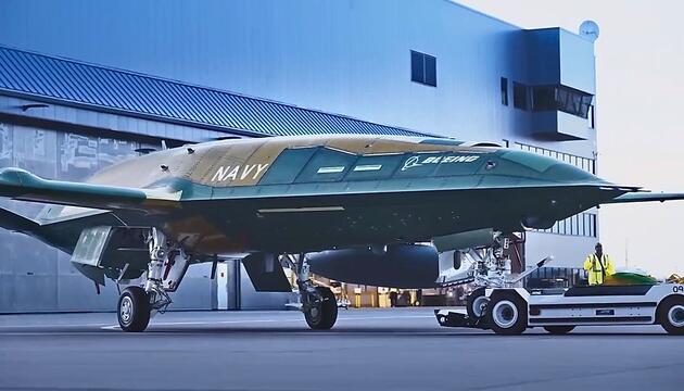 USA revolutionieren Luftkrieg: Autonome Tankdrohne hebt erstmals ab