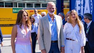 Prinzessin Leonor (l.), König Felipe und Infantin Sofia haben zusammen die Rennstrecke in Madrid ...