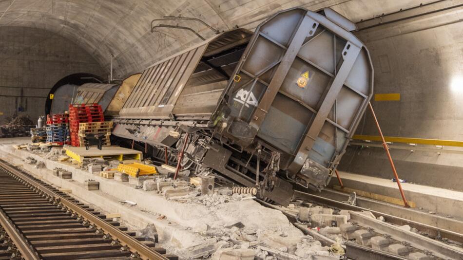 Güterzug-Entgleisung im Gotthard-Basistunnel