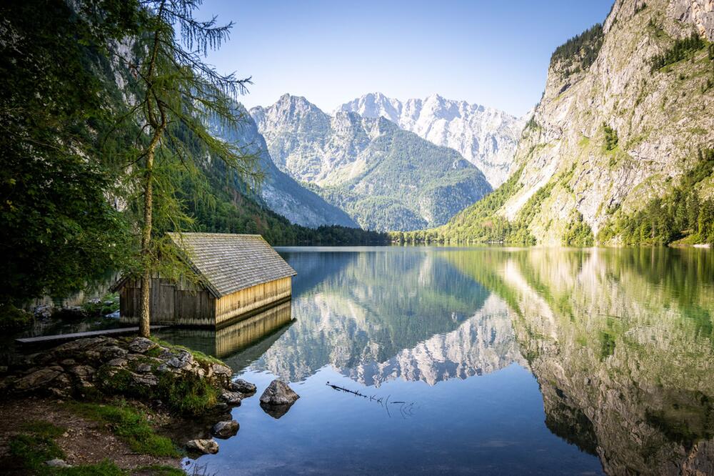 Eine Bootshütte am Obersee bei der Fischunkelalm