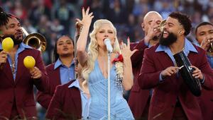 Lady Gaga während ihrer Super-Bowl-Performance.