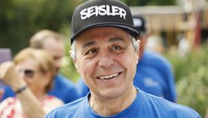 Bundesrat Ignazio Cassis trägt eine Kappe mit der Aufschrift "Seisler"