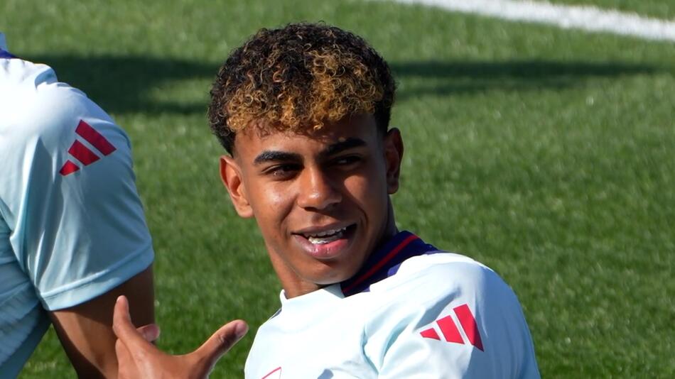 Lamine Yamal verlängert beim FC Barcelona – dieses Mega-Gehalt soll er bekommen