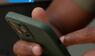 Weniger Scrollen: Zwei Tricks gegen den Griff ans Handy