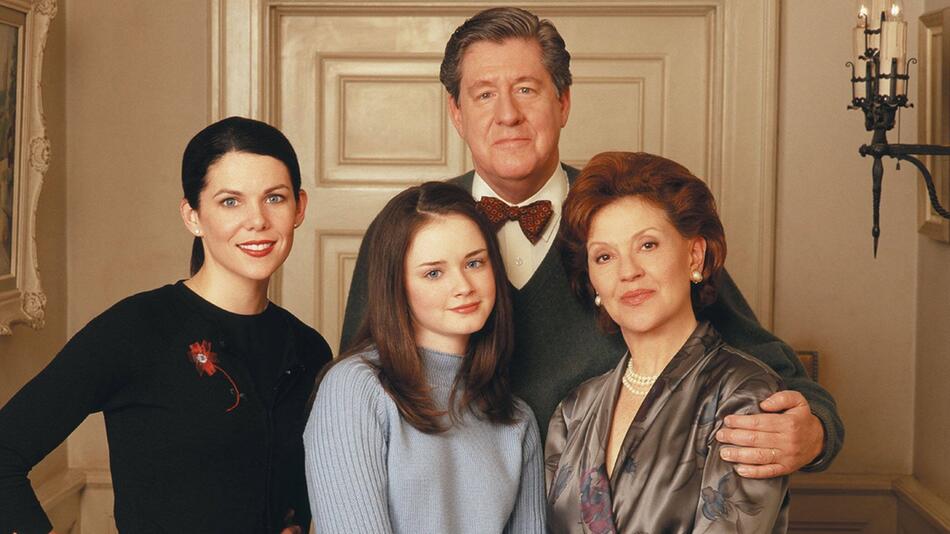 Familie Gilmore gespielt von Lauren Graham, Alexis Bledel, dem verstorbenen Edward Herrmann und ...