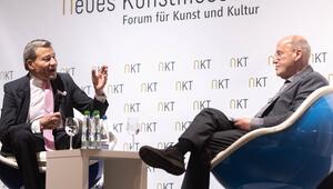 Wolfgang Grupp (l.) war zu Gast in Gregor Gysis Talk-Veranstaltung "Gysis Begegnungen" im Neuen ...