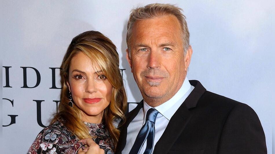 Nach knapp 18 Ehejahren wurde im Mai 2023 bekannt, dass Kevin Costner und Christine Baumgartner ...