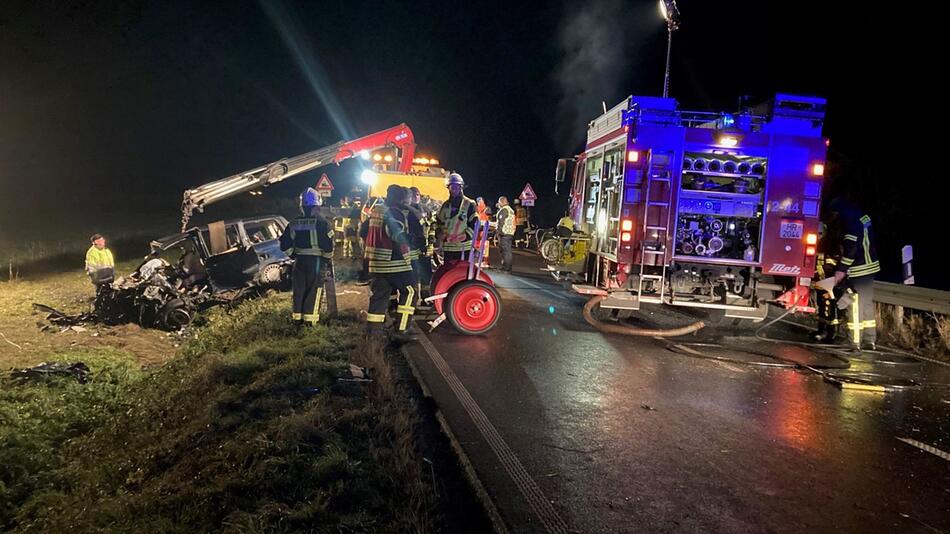 Fünf Tote bei Frontalzusammenstoss von zwei Autos in Nordhessen