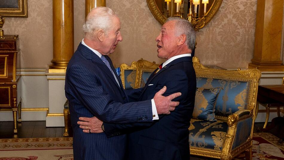 Jordaniens König Abdullah II. und König Charles im Buckingham-Palast.