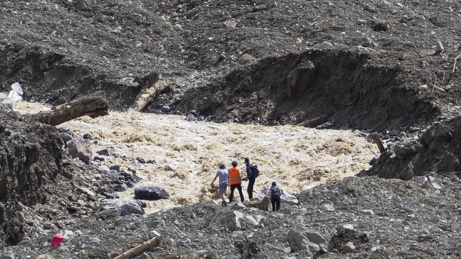 Nach Gletscherabbruch im Wallis: Menschliche Überreste entdeckt