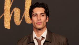 Elevator Boy Tim Schäcker