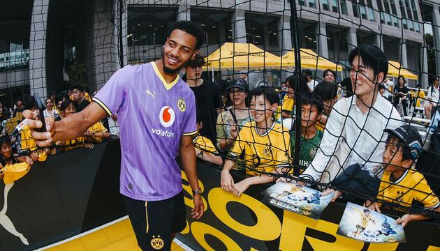 Borussia Dortmund präsentiert lila Ausweichtrikot