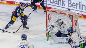 Eisbären Berlin - Straubing Tigers