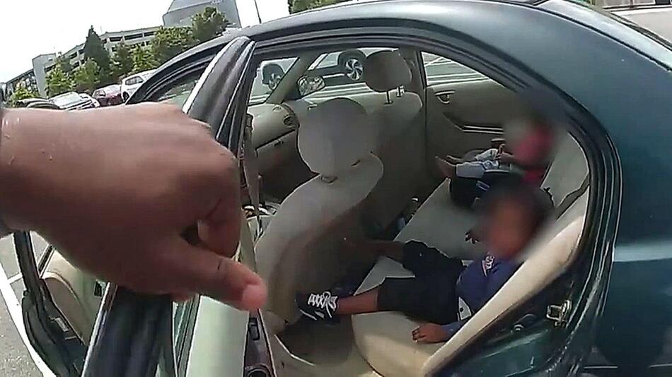 47 Grad im Auto: Polizisten retten zwei Kinder in Georgia aus Hitzehölle