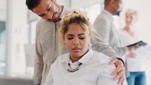 Jede vierte Frau hat laut einer Befragung in ihrem Arbeitsumfeld sexuelle Belästigung erlebt.