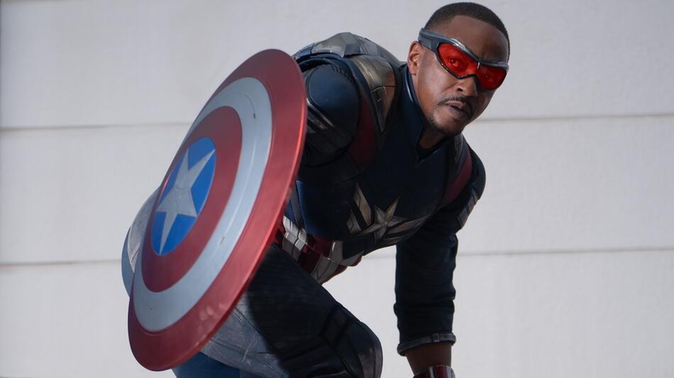 Anthony Mackie kriegt es in "Captain America: Brave New World" mit einem Komplott in höchsten ...