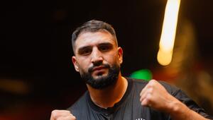 Schwergewichtsboxer Agit Kabayel