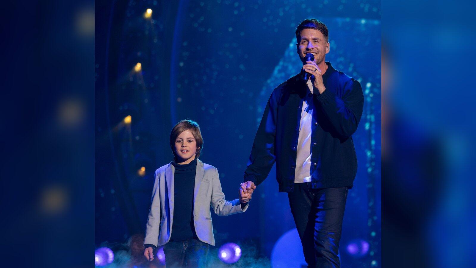 Alexander Klaws Feiert TV Premiere Mit Sohn Lenny GMX CH