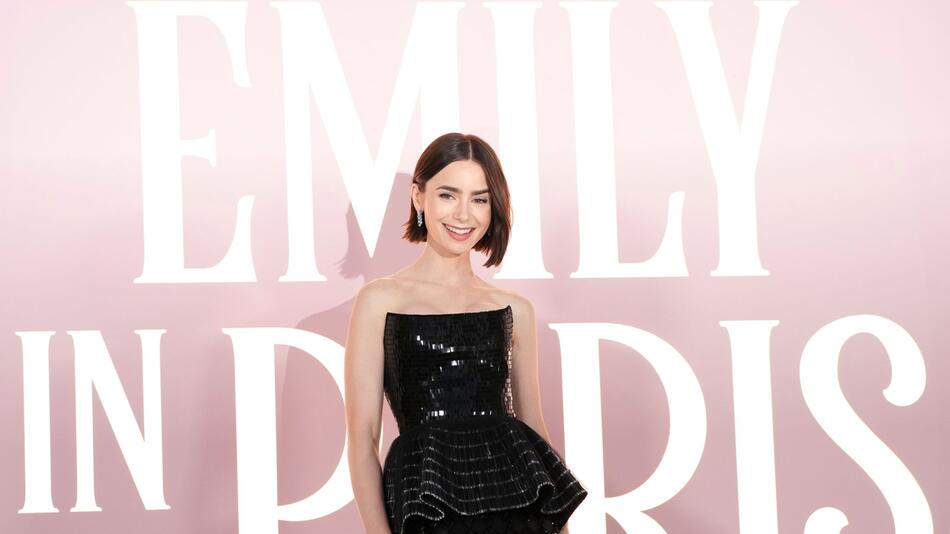 Lily Collins