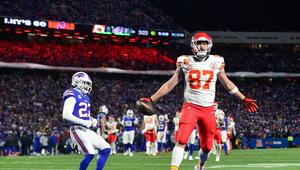 Travis Kelce (r)