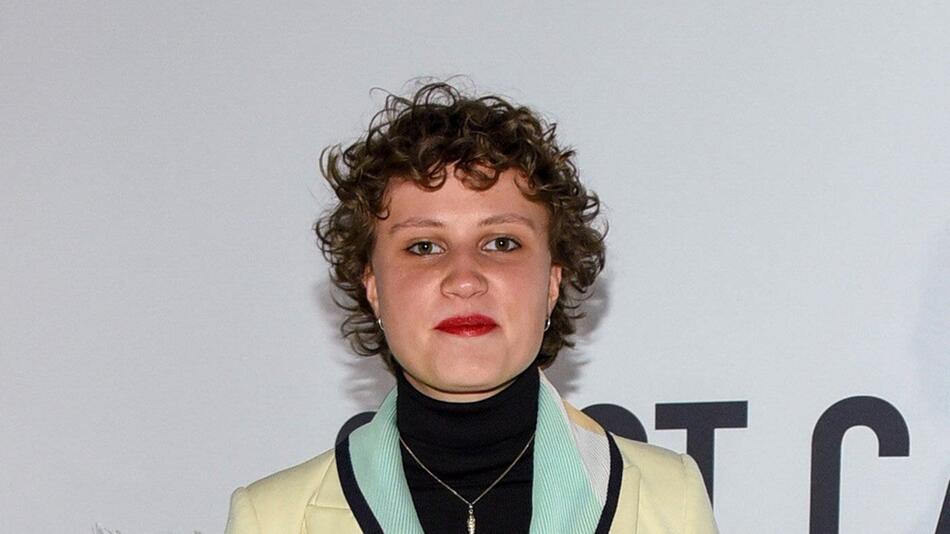 New radicals singer H3 image