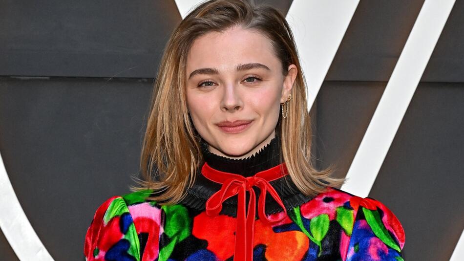 Öffentliche Auftritte mit Partnerin Kate Harrison gibt es kaum. Dafür öffnete Chloë Grace Moretz ...