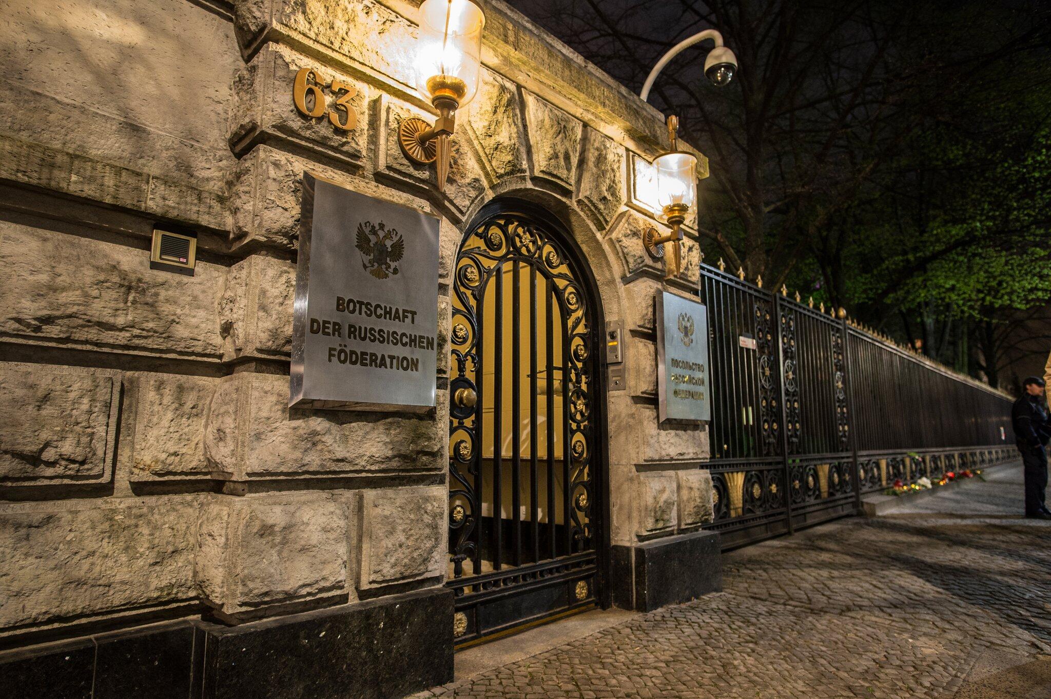 Image result for Ausweisung von mehreren russischen Diplomaten.