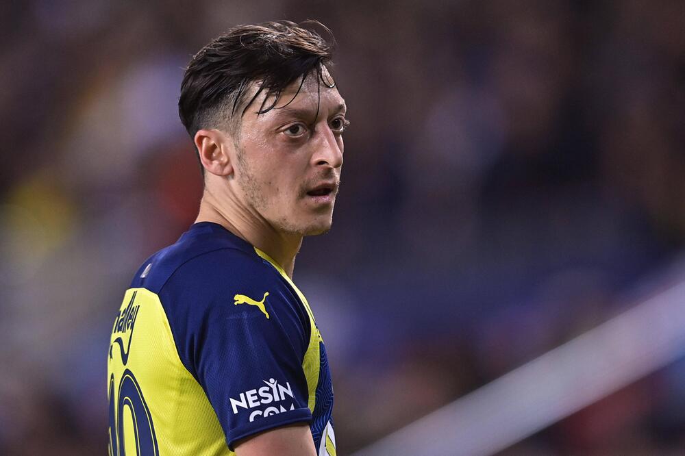 Mesut Özil