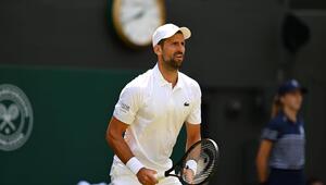 Novak Djokovic steht in Wimbledon in der nächsten Runde.