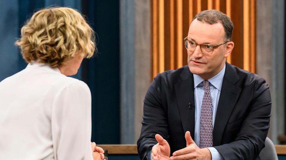 Jens Spahn (rechts) zu Gast bei Caren Miosga.