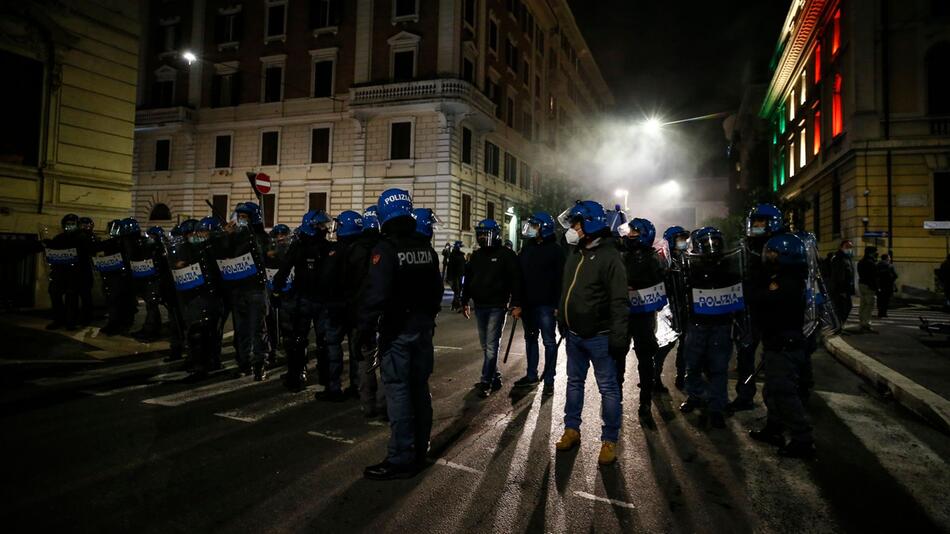 Coronavirus - Proteste in Italien