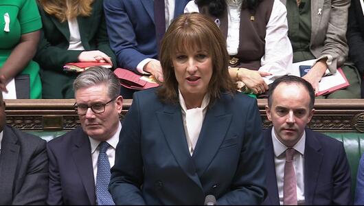 Britische Finanzministerin Reeves legt den Haushalt vor