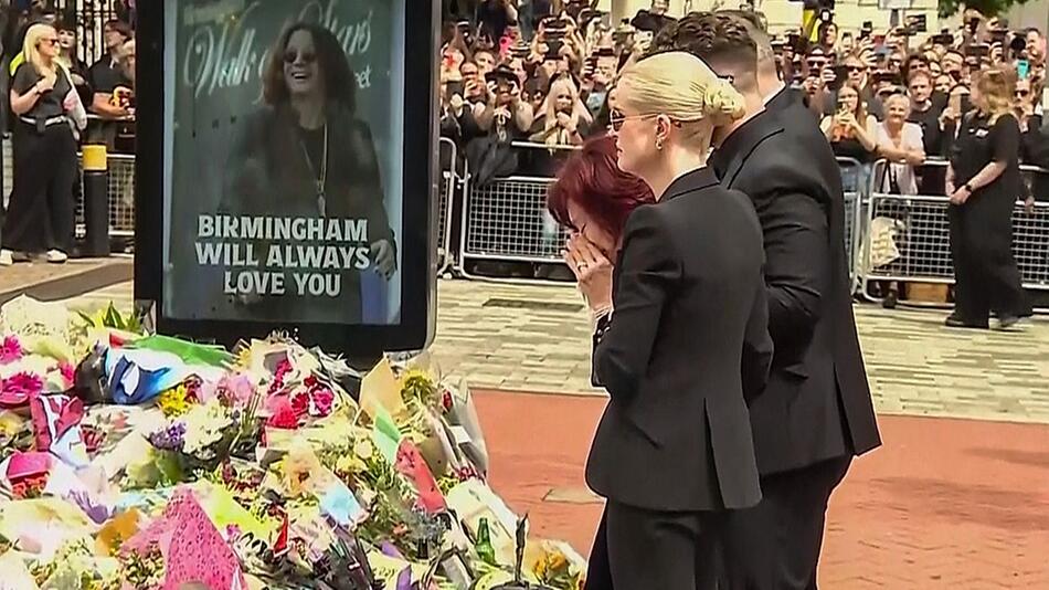 Tausende nehmen Abschied: Trauerzug für Ozzy Osbourne in Birmingham