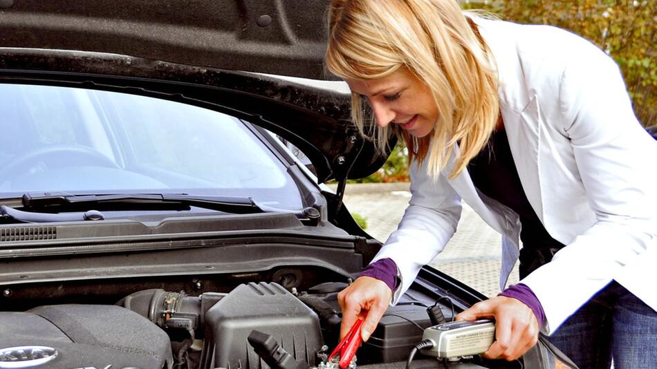 Autobatterie wechseln: Mit den richtigen Tipps ganz einfach