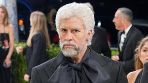 Da muss man zweimal hinsehen: Der 32-jährige Bad Bunny besuchte die Met Gala als alter Mann.