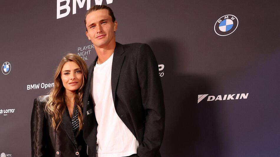 Bei der BMW Players Night in München posierten Sophia Thomalla und Alexander Zverev am 15. April ...